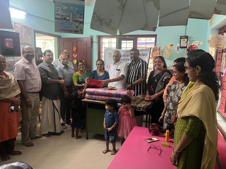 സീനിയർ ചേംബർ അങ്കണവാടിക്ക് ഉപകരണങ്ങൾ നൽകി