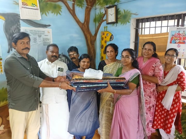 അംഗനവാടിക്ക് ബെഡ്ഷീറ്റ് വിതരണം ചെയ്തു