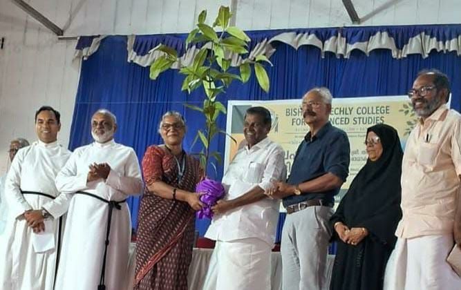 ബഷീർ മലയാളത്തിലെ എക്കാലത്തെയും മികച്ച എഴുത്തുകാരൻ: തിരുവഞ്ചൂർ രാധാകൃഷ്ണൻ