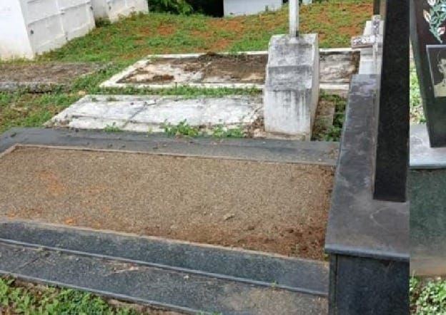 സെമിത്തേരിയിൽ നിന്ന് വീണ്ടും ഗ്രാനൈറ്റ് സ്ലാബ് മോഷണം