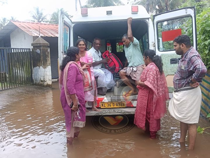 മഴ തുടരുന്നു; ദുരിതാശ്വാസ ക്യാമ്പുകൾ നിറഞ്ഞു തുടങ്ങി