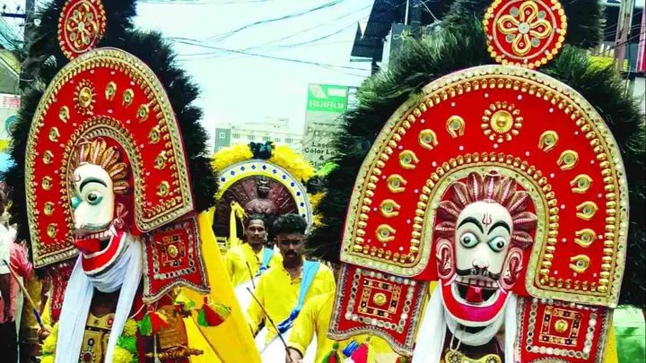 മലയാളികൾ ഓണാഘോഷ തിരക്കിലേക്ക്