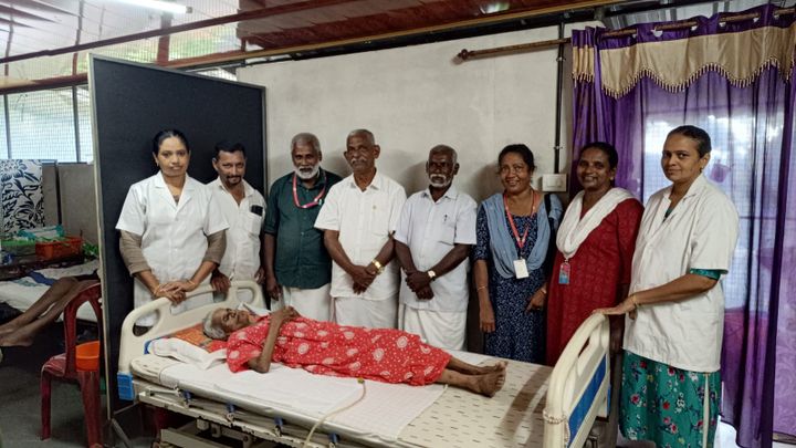 രത്നമ്മയെ ഏറ്റെടുത്ത് നിത്യസഹായകന്റെ അമ്മ വീട്