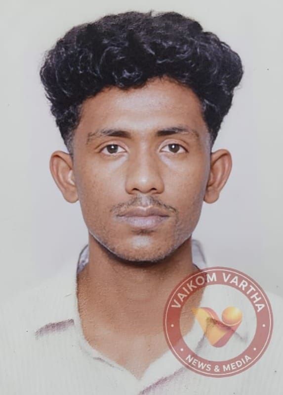 ബൈക്കും കണ്ടെയ്നർ ലോറിയും കൂട്ടിയിടിച്ച് രണ്ട് യുവാക്കൾ മരിച്ചു
