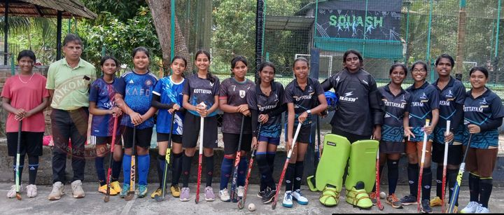 സംസ്ഥാന ഹോക്കി ചാമ്പ്യൻ ഷിപ്പിൽ മാറ്റുരക്കാൻ വൈക്കത്തെ കുട്ടികളും