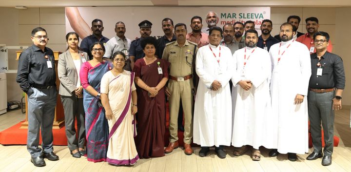 രക്തദാനം നടത്തിയ ജീവനക്കാർക്ക് മാർ സ്ലീവാ മെഡിസിറ്റിയിൽ ആദരവ്