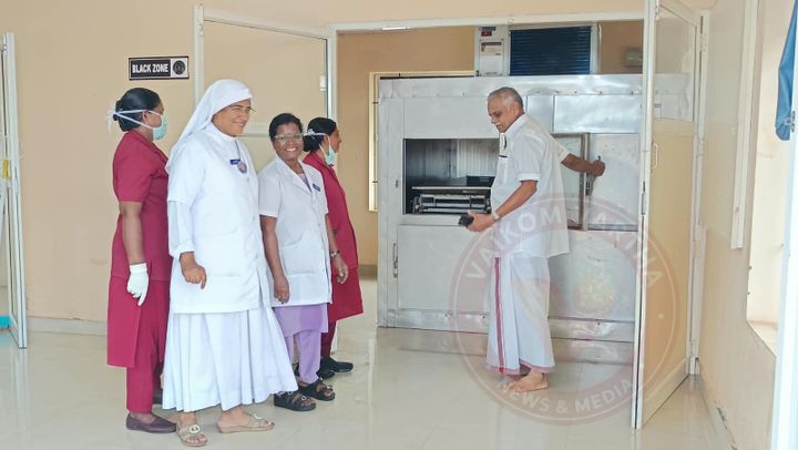 വൈക്കം താലൂക്ക് ആശുപത്രി മോർച്ചറിയിലെ ഫ്രീസറുകളുടെ പ്രവർത്തനം പുനരാരംഭിച്ചു