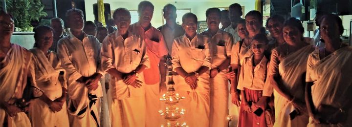 വൈക്കം ടൗണ്‍ എസ്.എന്‍.ഡി.പി ശാഖ ദൈവദശക ആലാപനം നടത്തി