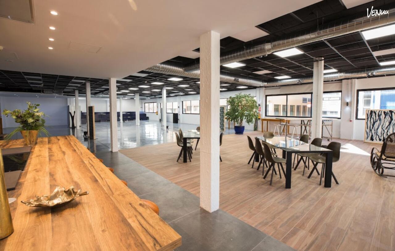 Espazio 32 – Sala Workshop: Espacio versátil en Madrid para workshops, reuniones creativas y eventos interactivos, diseñado para potenciar la colaboración y la innovación. 