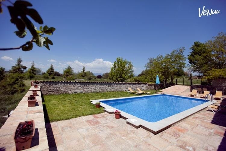 Masia del Guarda: Masía histórica con encanto, perfecta para eventos privados, bodas íntimas y fiestas con un toque rústico y exclusivo.