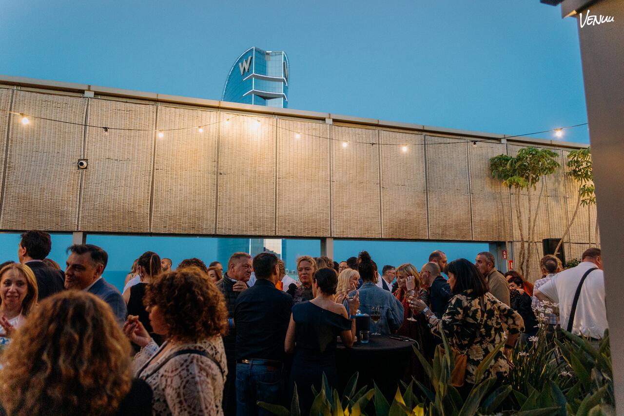  Azotea 360 con vistas a la playa, terraza inmensa y lujosa para eventos XXL junto al mar.