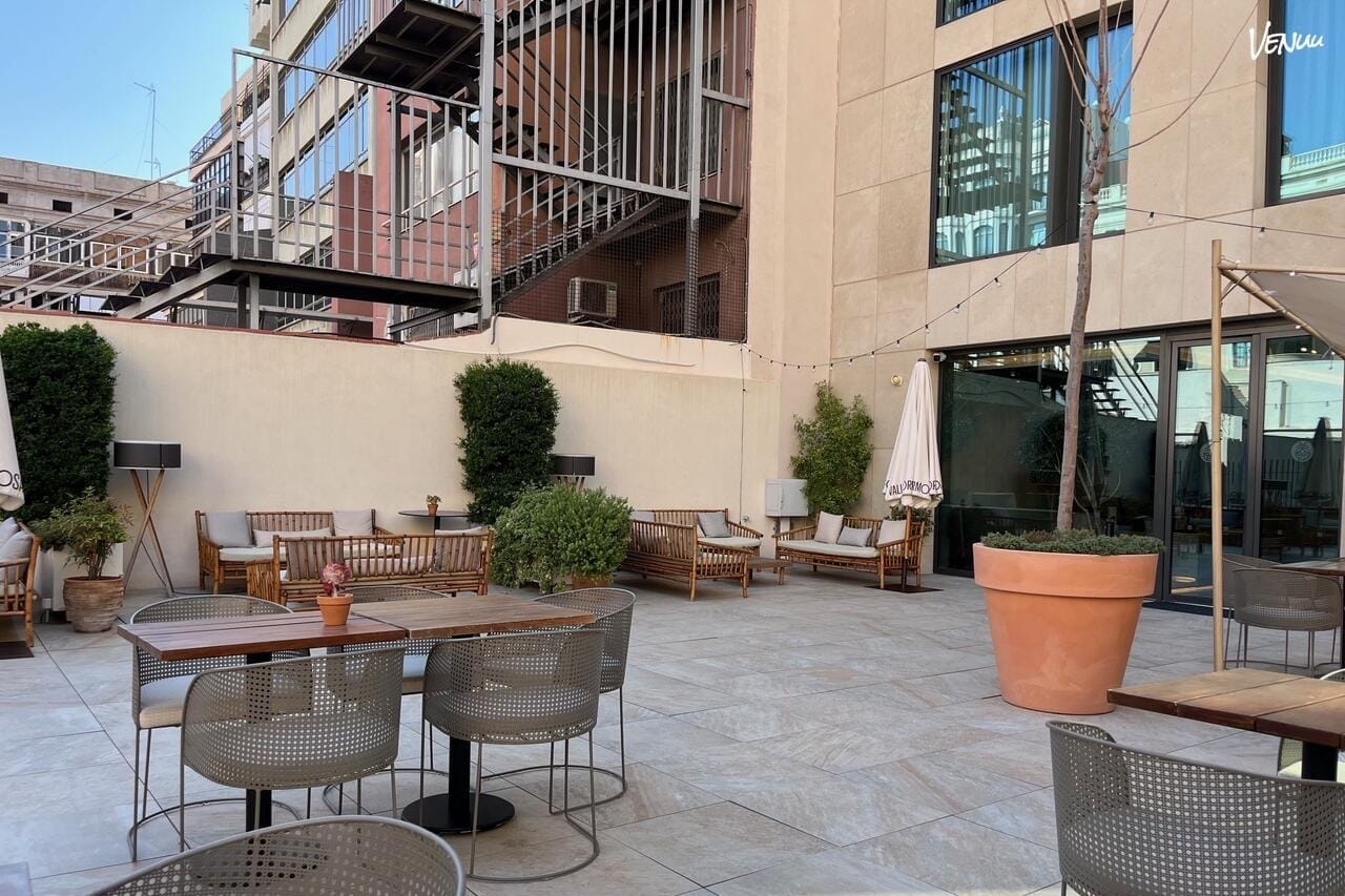 Belbo Luma - Terraza, una terraza en Barcelona donde los cumpleaños se celebran con clase.