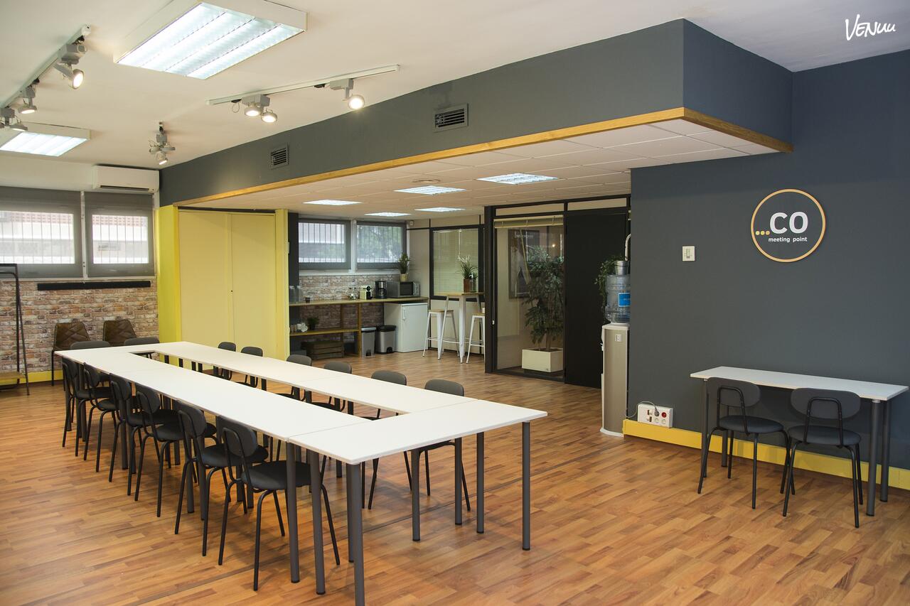  CO Meeting Point, espacio versátil y luminoso ideal para reuniones en Les Corts.