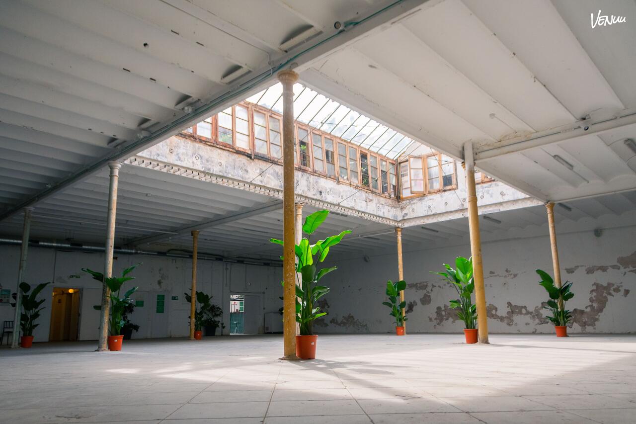 Espacio sofisticado en el centro de Barcelona ideal para cumpleaños infantiles con estilo y flexibilidad.
