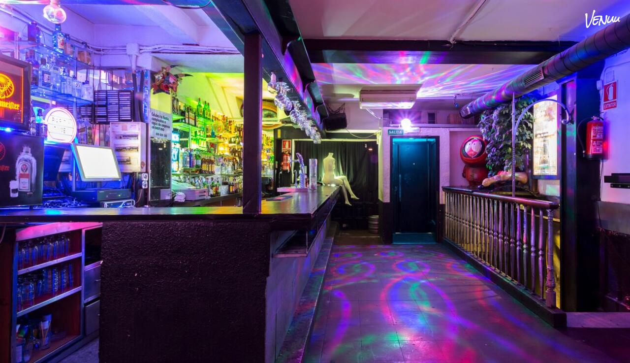 Destino Malasaña, un local en Madrid donde los cumpleaños se celebran sin límites y con mucha actitud.