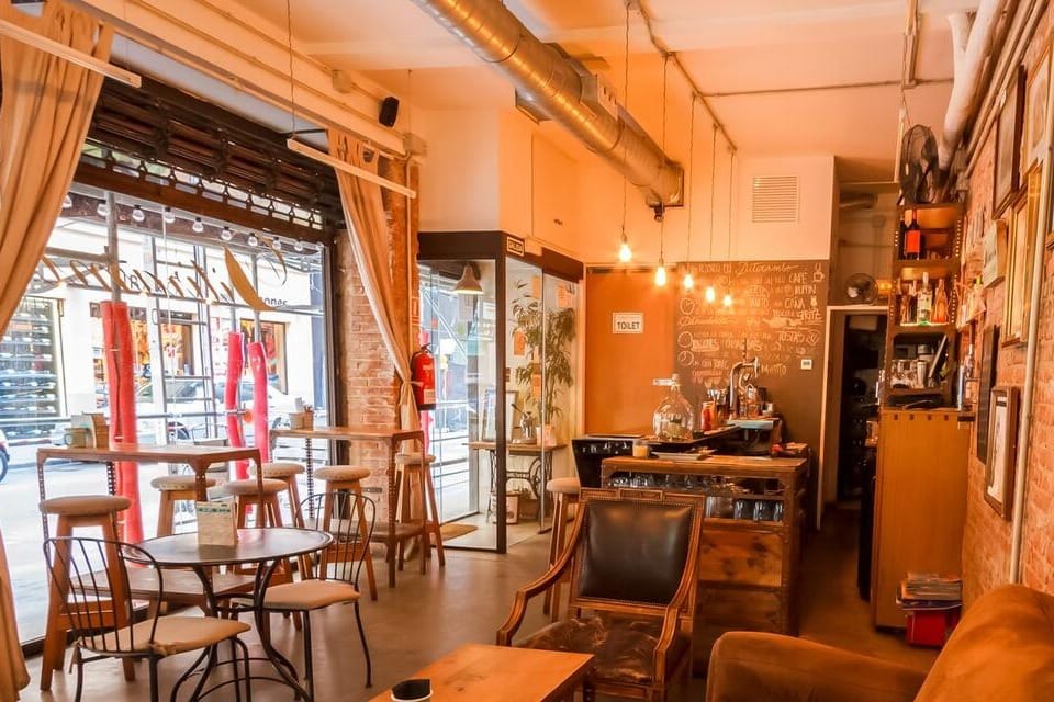 Ditirambo Food & Drinks, un restaurante en Madrid ideal para eventos y celebraciones con buen ambiente.