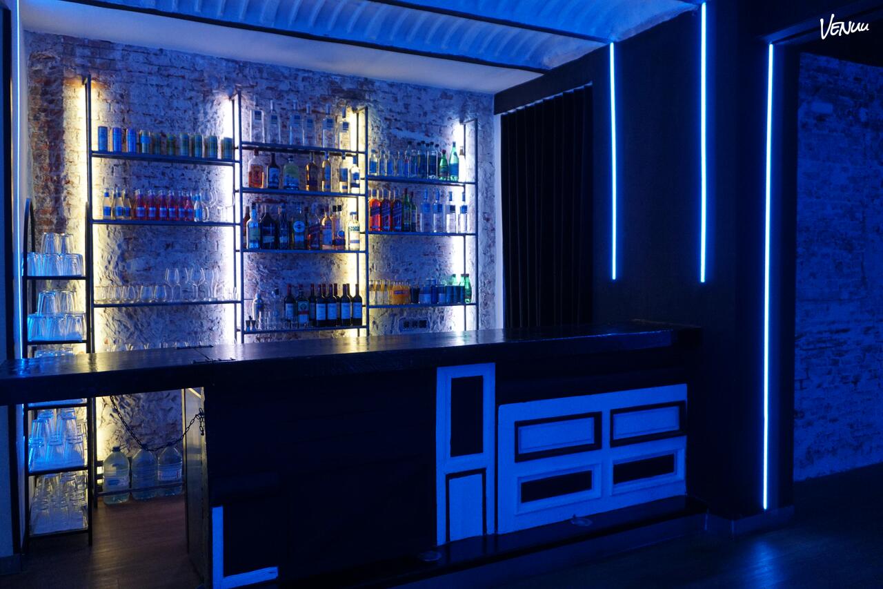 Espacio Balboa, un local moderno en Madrid ideal para eventos corporativos y celebraciones.