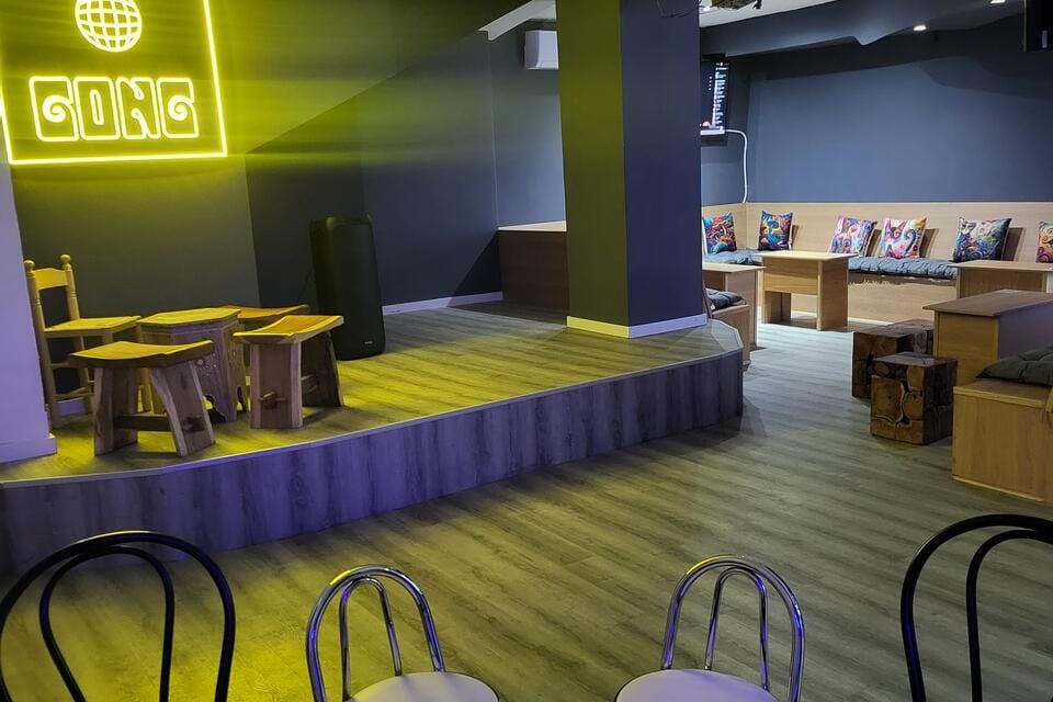 Gong:  Local sofisticado con glamour para celebraciones con estilo.