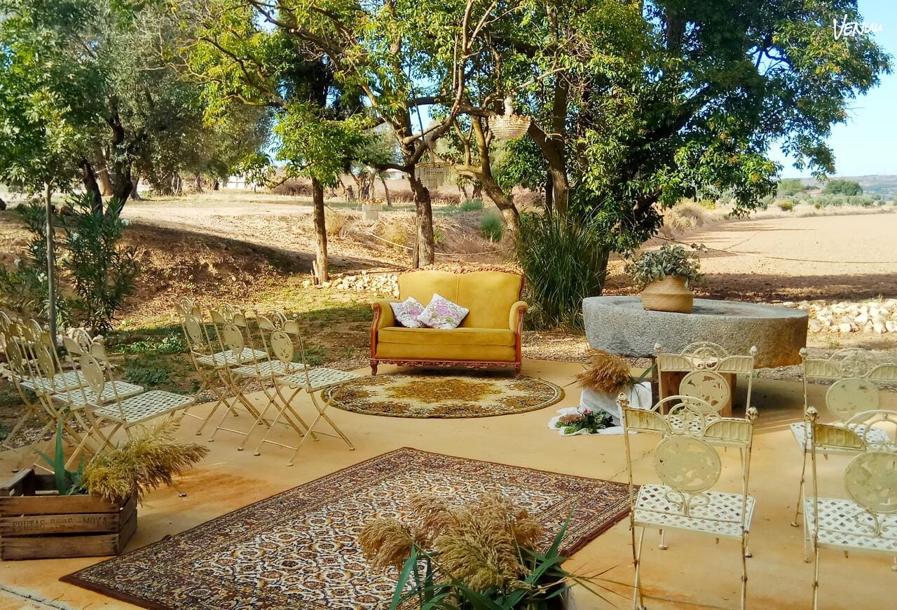 Hacienda Campo y Olivo - Zona Exterior, una finca en Madrid donde las bodas al aire libre son pura magia.