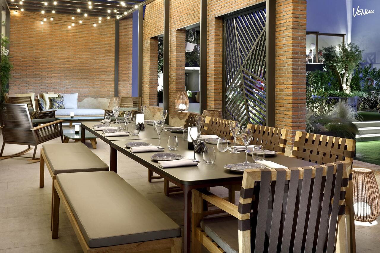 Hard Rock Hotel Madrid – Roxy Lounge – "Un salón con inspiración rockera y decoración elegante, perfecto para bodas pequeñas con actitud y sin convencionalismos."