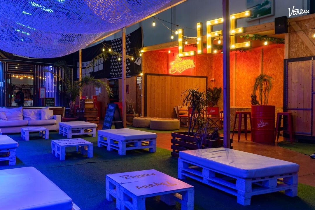 La Casa de la Mar Hall, un espacio alternativo y libre ideal para fiestas con alma creativa y desmadre controlado.