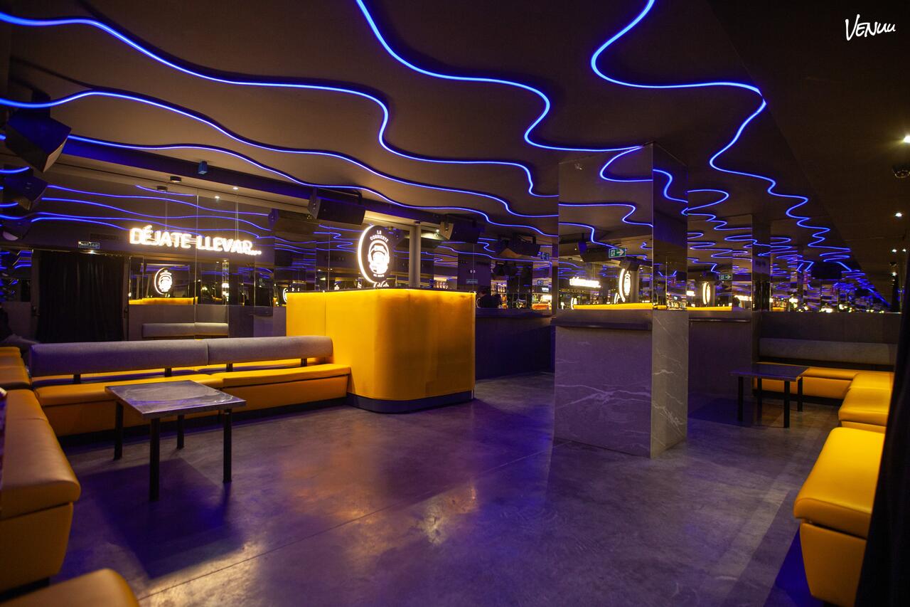  La Corriente del Golfo, una sala en Madrid donde los eventos fluyen como el vino en una boda.