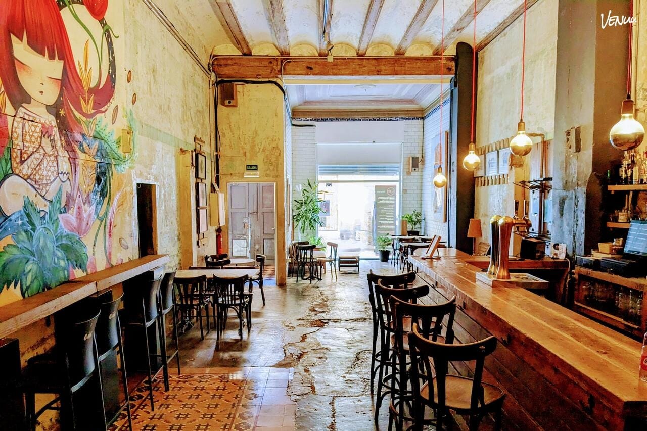  La Escuela de Ruzafa, un restaurante en Valencia donde las celebraciones familiares se cocinan con tus propias manos.