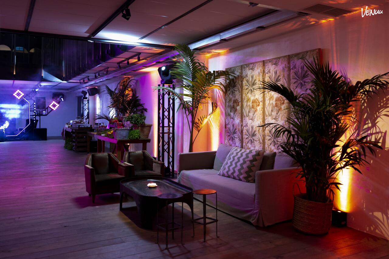 La Industrial Madrid: Espacio moderno y diáfano en Madrid con estética industrial, perfecto para fiestas privadas y eventos exclusivos.