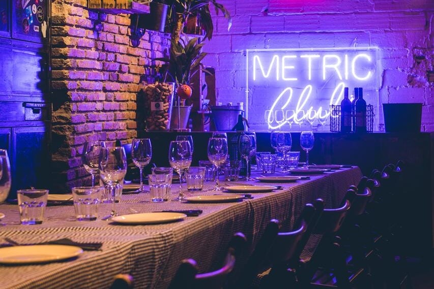  Metric Bunker, un club en Barcelona donde los 18 se celebran con música y locura.