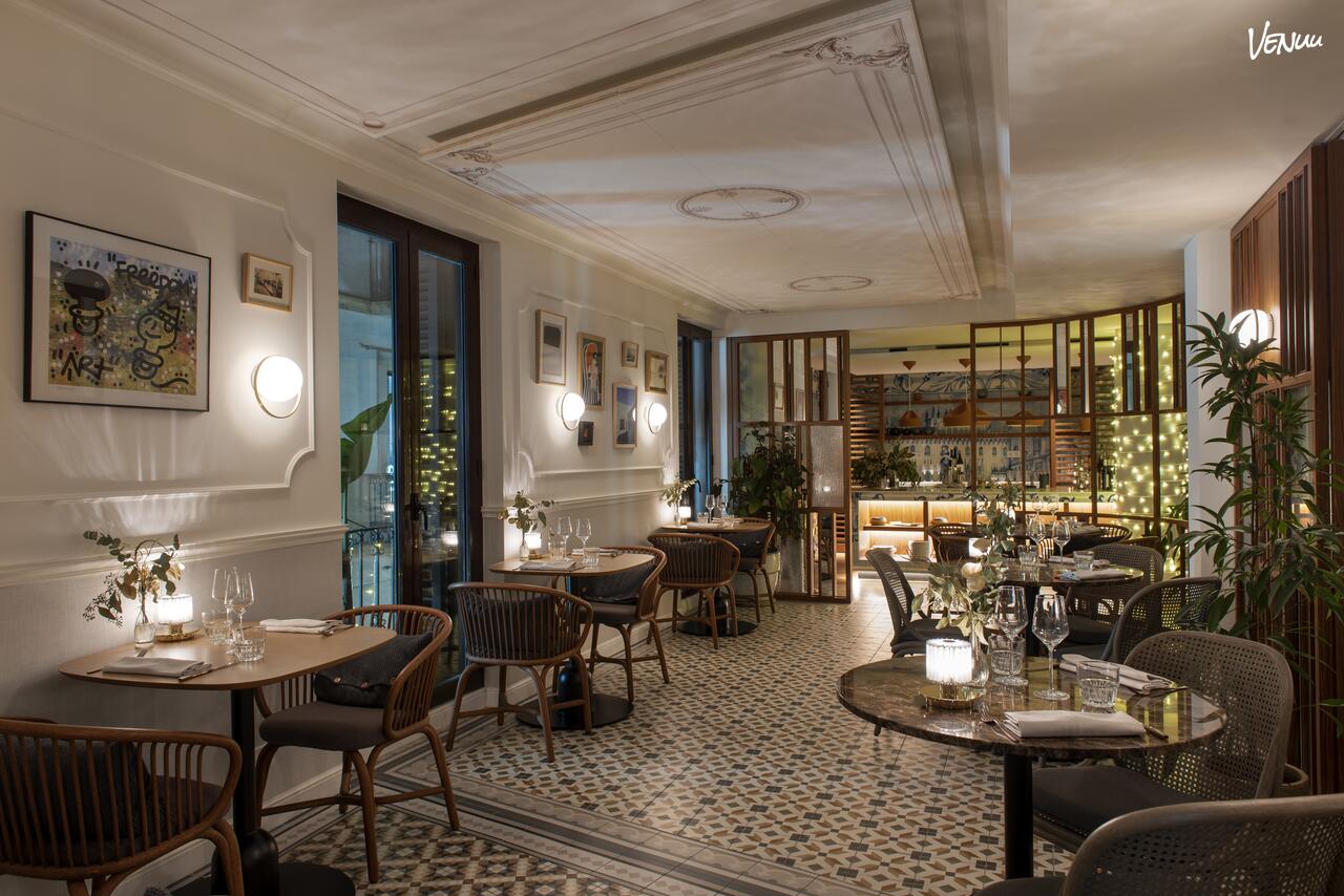 Restaurante Fauna, espacio gastronómico elegante en el Barrio Gótico para celebraciones con mucho encanto.