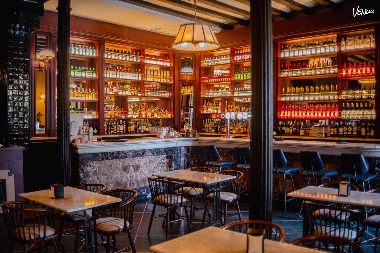 Restaurante Glaciar, un espacio con historia en Barcelona ideal para bodas pequeñas y con carácter.