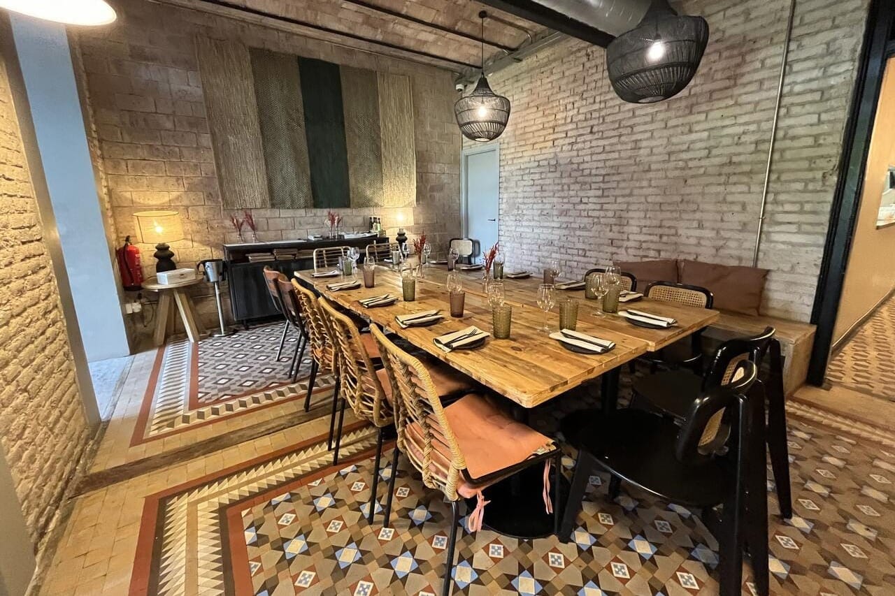 Restaurante Tros de la Rambla - Sala Hort, un restaurante en Barcelona donde las cenas privadas son pura categoría.
