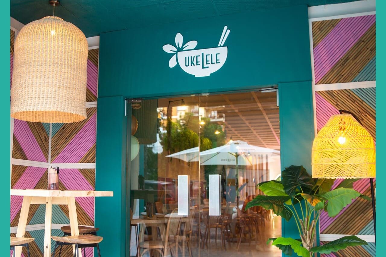 Ukelele Gastro Lounge, un restaurante divertido y moderno ideal para fiestas privadas con sabor y estilo.