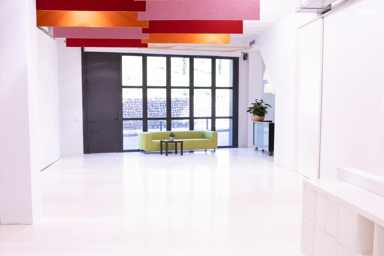 West Park Studios Studio 3, espacio multifuncional para eventos con flow corporativo y festivo.