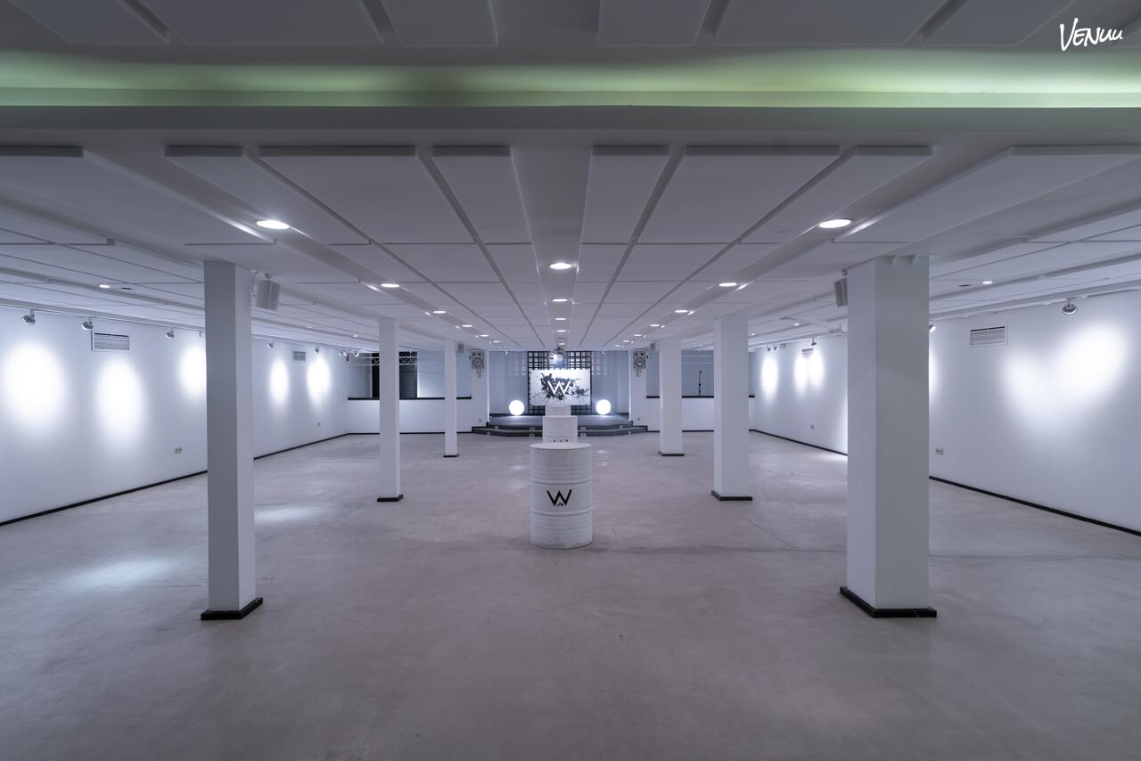 White Lab Paseo de la Castellana, espacio moderno y asequible para bodas urbanas personalizadas.