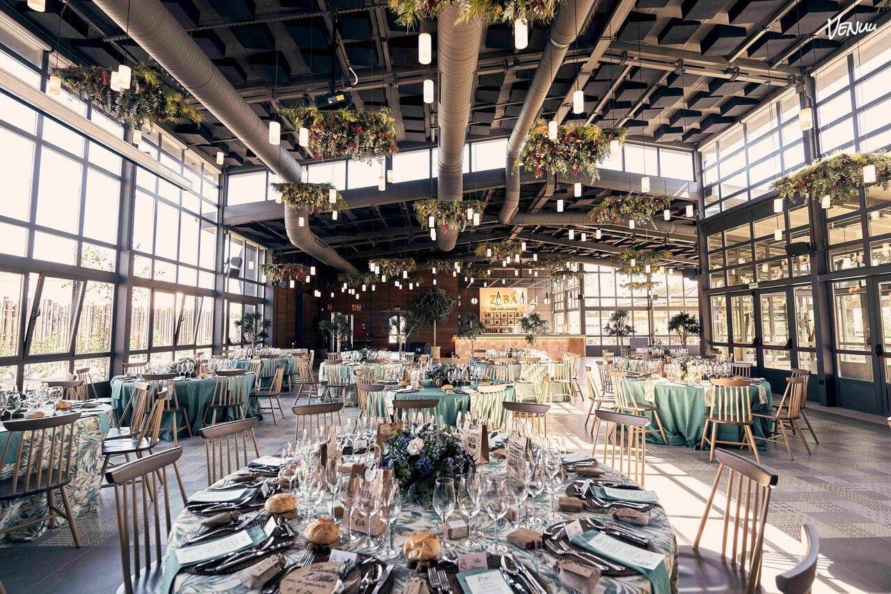 Ziba José M Eventos: Espacio versátil y moderno para bodas totalmente personalizadas. Un lienzo en blanco para diseñar la boda de tus sueños.