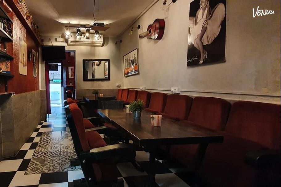 Alcasabar en Málaga, restaurante con encanto ideal para cenas de Nochevieja auténticas y sabrosas.