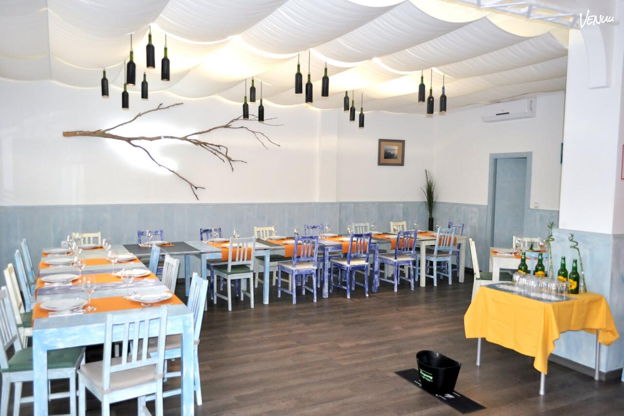 Arrozeando La Térmica en Málaga, restaurante con terraza ideal para celebraciones privadas con sabor tradicional y alegría andaluza.
