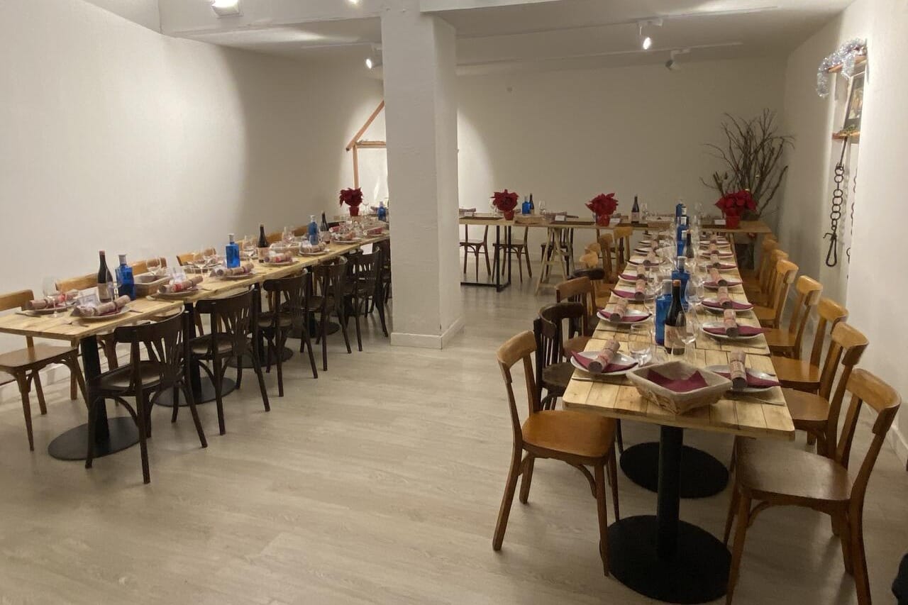 Can Mullol – Bar Degustació en Gràcia, perfecto para grupos con tapas creativas y precios top.