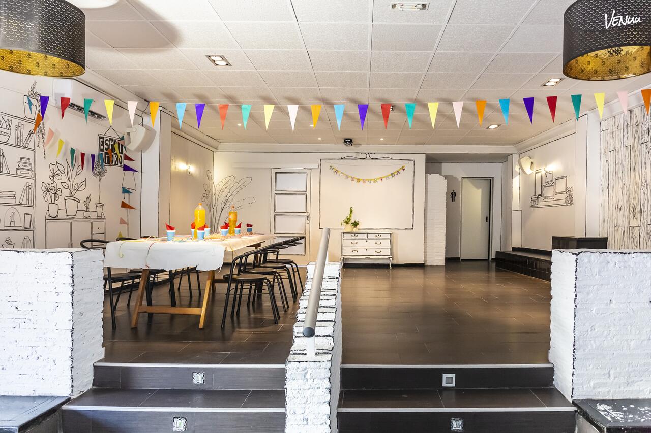 Espai Aforo, salón versátil con terraza para comuniones llenas de ritmo, niños felices y muchas risas.