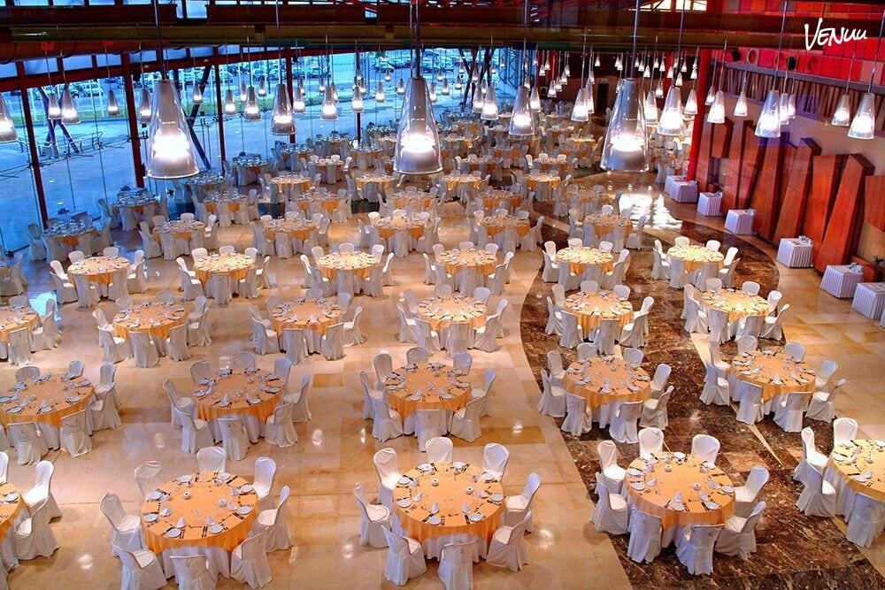 Sala Polivalente en FYCMA Málaga, espacio versátil y moderno ideal para eventos de cualquier tipo con gran capacidad.