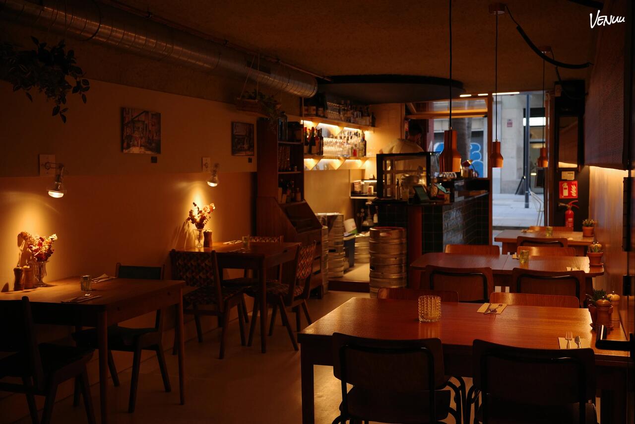  Faire Tapas & Wine, tapas con personalidad y buen vino para cumpleaños con encanto.