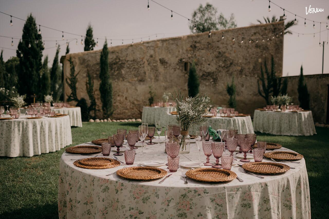 Finca San Ramón, masía señorial con alojamiento y jardines para bodas elegantes y memorables en Valencia.