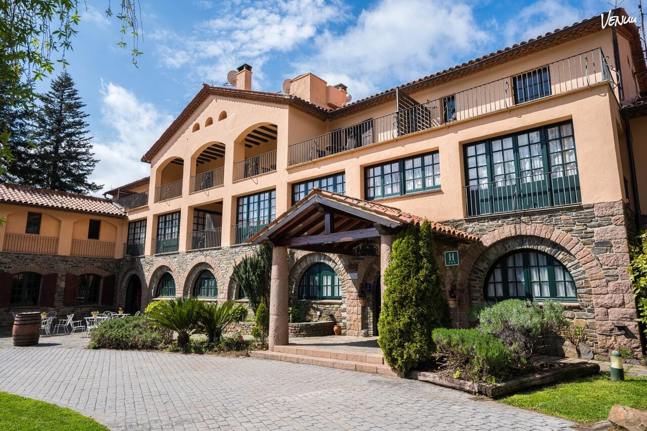 Hotel Sant Bernat, boda mágica en Montseny con verde, vistas y mucha paz.