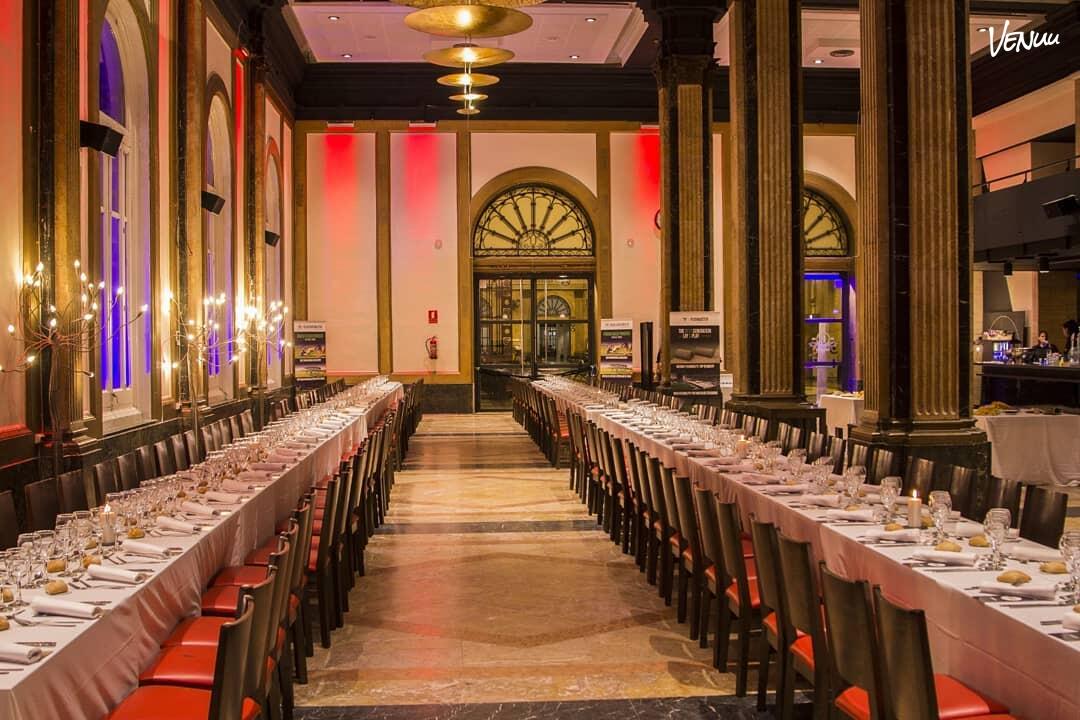 L’Estació Espai Gastronòmic, restaurante histórico con toque de gala para nocheviejas épicas en Barcelona.