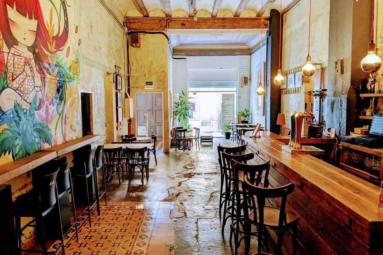 La Escuela de Ruzafa, espacio artístico y accesible para cumpleaños creativos en Valencia.