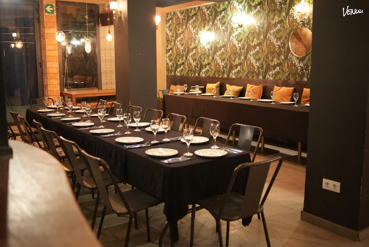 Lincoln Lounge, restaurante cerca de Passeig de Gràcia ideal para cenas de grupo con ambiente moderno y relajado.