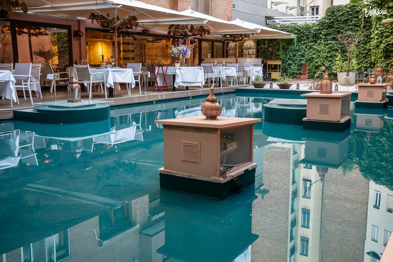 Restaurante Benares Madrid, cocina india moderna ideal para comuniones con presupuesto ajustado y mucho estilo.