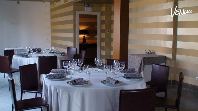 Salón Salvador Rojo, el lugar donde la fiesta tiene felicidad pura. 