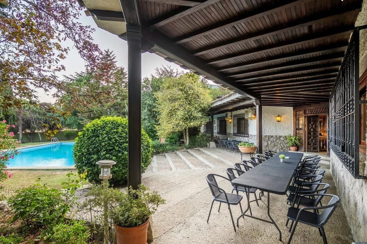 Villa Escorial Park, villa de lujo en la sierra para bodas completas con alojamiento en Madrid.